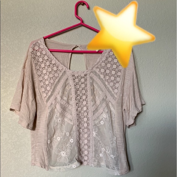 ⭐️ Boho style lace top⭐️ - Picture 2 of 6